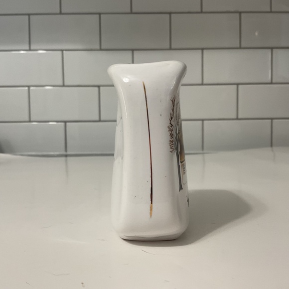 VTG Porcelain Square Vase with Cottage Cat Tree Motif - Picture 3 of 8